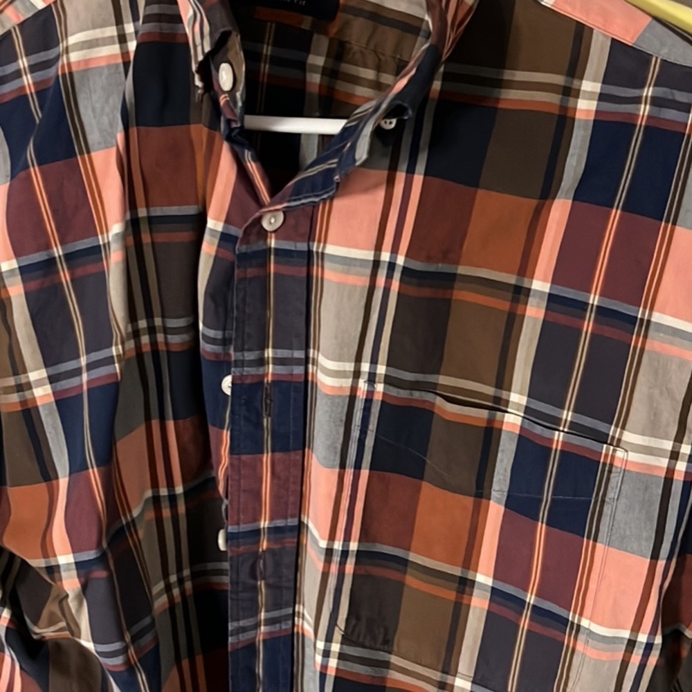 Button down shirts - Picture 7 of 16